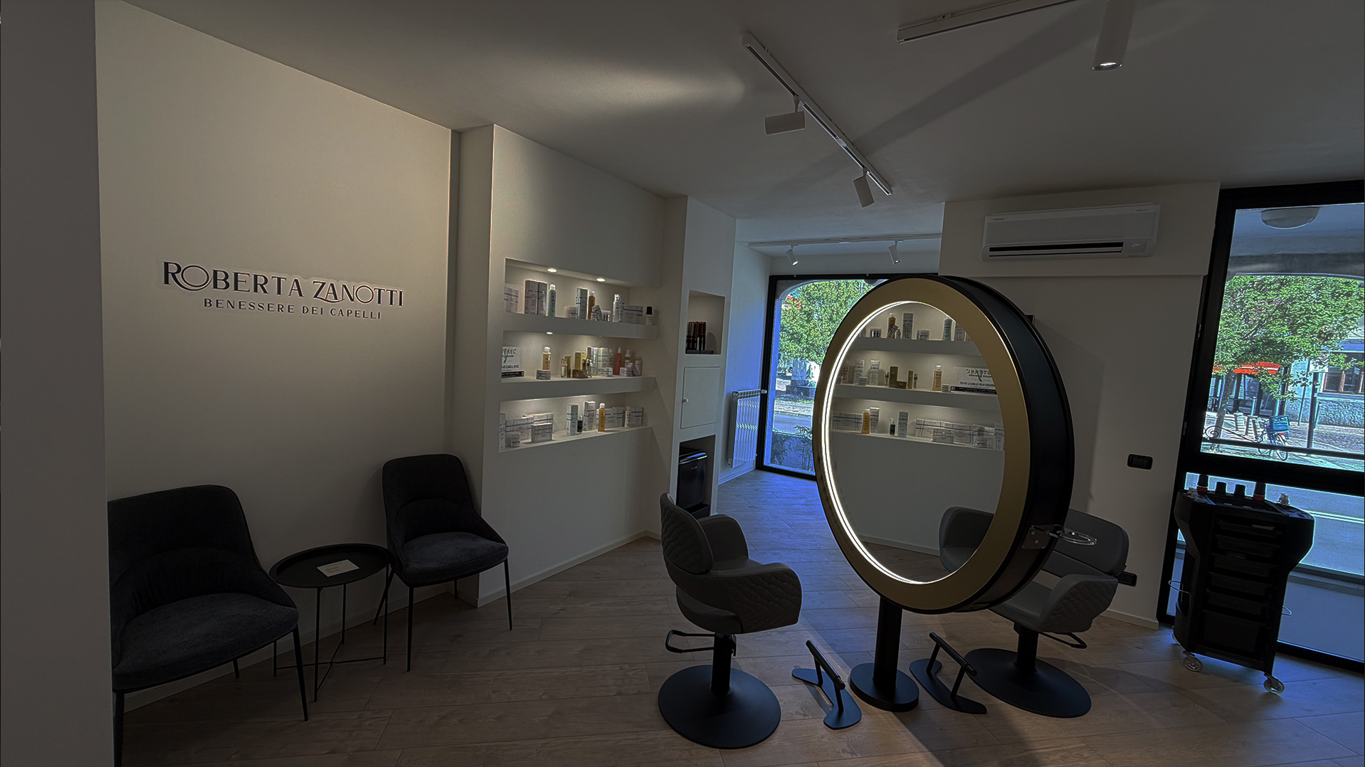 Trattamenti esclusivi per la salute, la bellezza e il benessere dei capelli